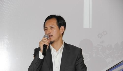 深圳市百分之百數(shù)碼科技有限公司董事長徐國祥。 